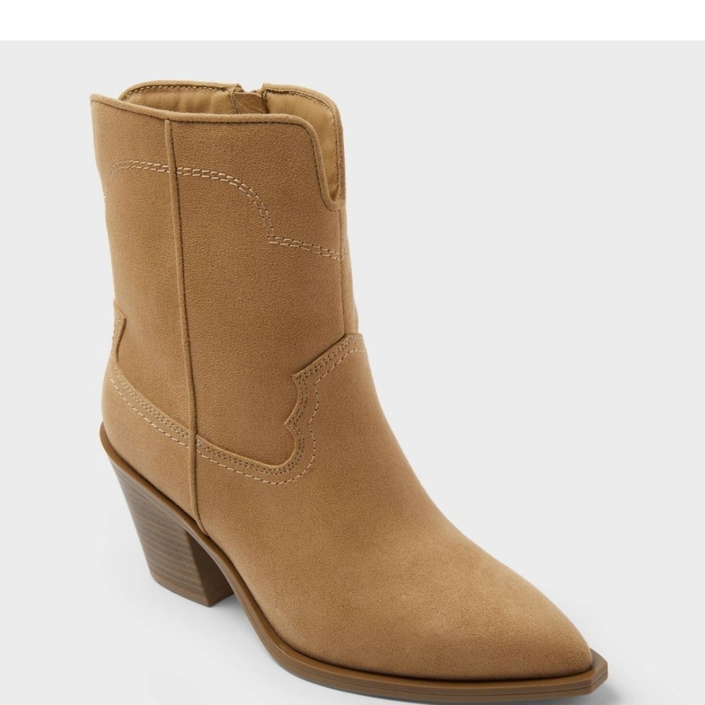 Universal Thread Camel Heeled Boots
